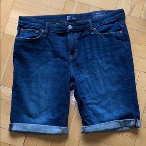 Gap Bermuda short new with tag